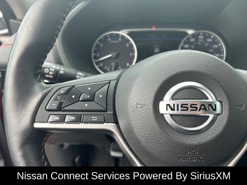 Used 2022 Nissan Sentra SR w/ SR Premium Package FWD image 10