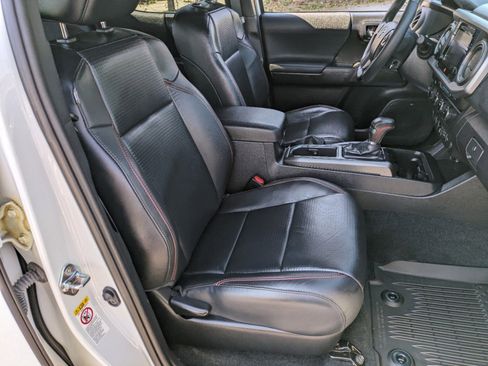 Used 2019 Toyota Tacoma 4x4 Double Cab image 24