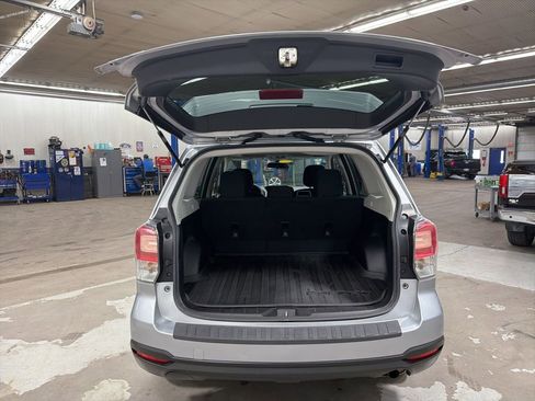 Used 2018 Subaru Forester 2.5i Premium w/ All-Weather Package image 11