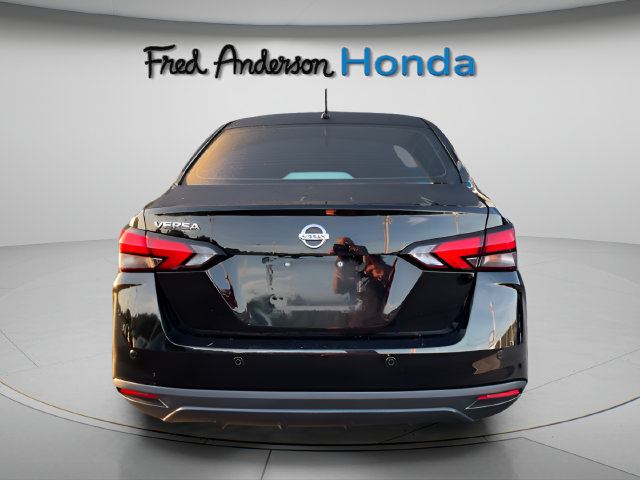 Used 2020 Nissan Versa S FWD image 4