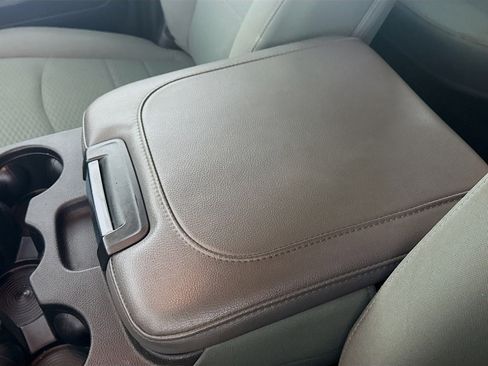 Used 2017 RAM 2500 Tradesman w/ Chrome Appearance Group image 18