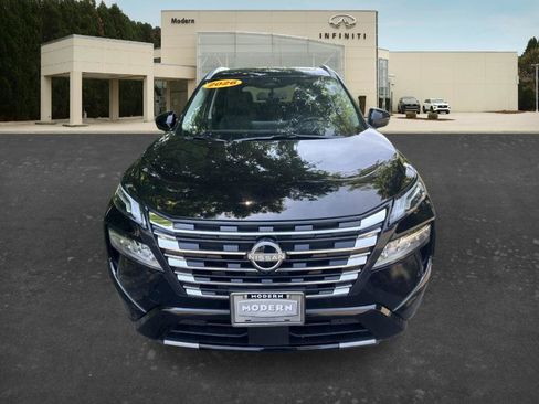 Used 2026 Nissan Rogue Platinum w/ Platinum Premium Package AWD/4WD image 2