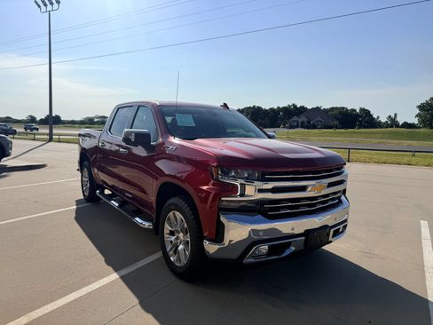 Used 2022 Chevrolet Silverado 1500 LTZ w/ LTZ Premium Package AWD/4WD image 4