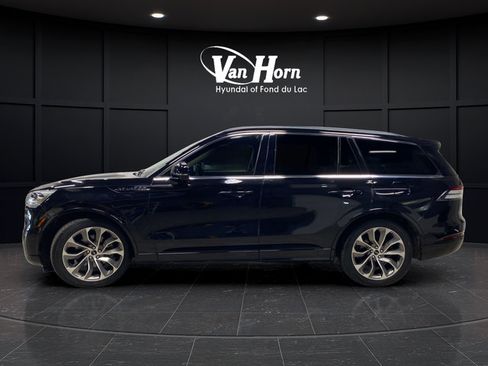 Used 2021 Lincoln Aviator Grand Touring w/ Equipment Group 302A AWD/4WD image 3