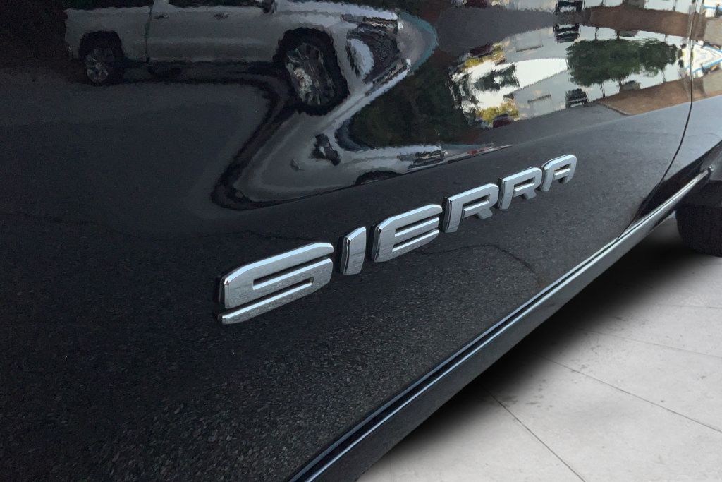 Used 2024 GMC Sierra 1500 SLT RWD image 29