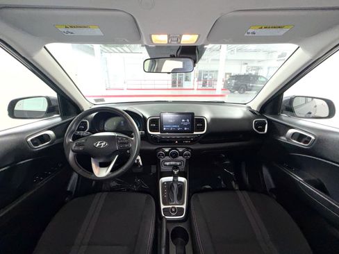 Used 2023 Hyundai Venue SEL FWD image 22