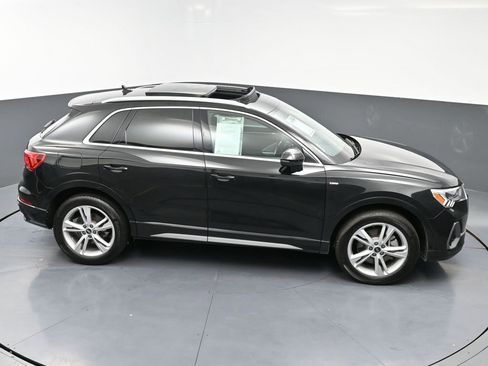 Used 2022 Audi Q3 2.0T Premium Plus w/ Premium Plus Package image 46