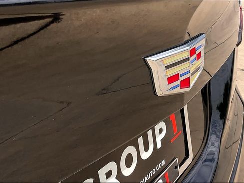 Used 2024 Cadillac XT4 Premium Luxury image 30