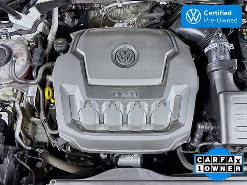 Certified 2022 Volkswagen Tiguan SEL R-Line image 32