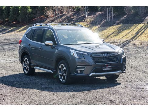 Used 2022 Subaru Forester Touring image 13