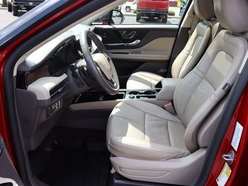 Used 2022 Lincoln Corsair Reserve w/ Equipment Group 201A image 3