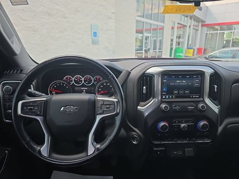 Used 2022 Chevrolet Silverado 1500 RST AWD/4WD image 12