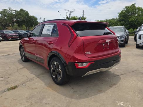 New 2026 Kia Niro Wind FWD image 6