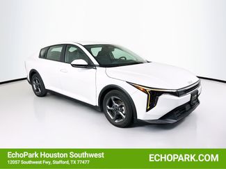 Used 2025 Kia K4 LXS video 1