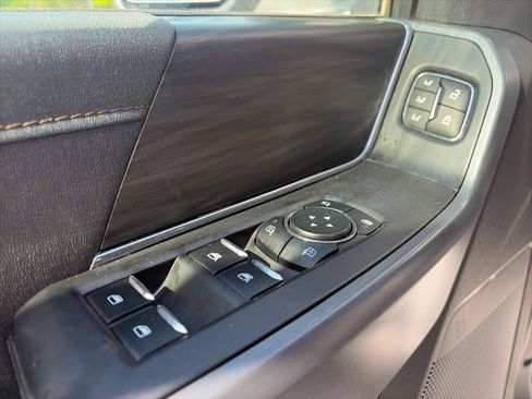 Used 2024 Ford F150 Lariat AWD/4WD image 11