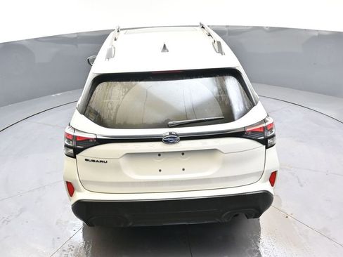 Certified 2025 Subaru Forester Premium AWD/4WD image 40