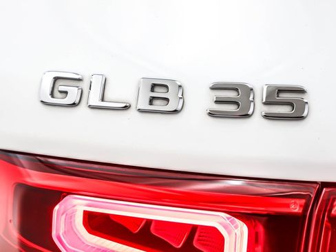 Used 2022 Mercedes-Benz GLB 35 AMG 4MATIC image 9