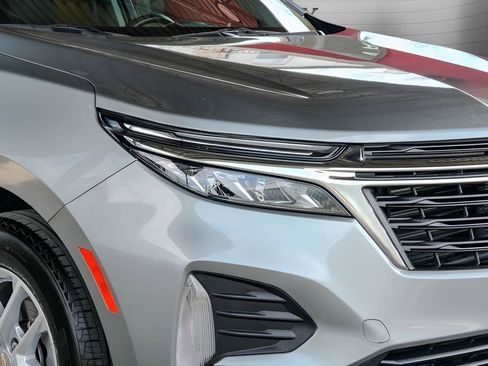 Used 2023 Chevrolet Equinox LT image 16