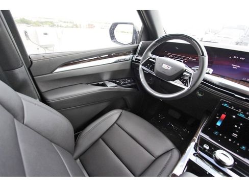 New 2026 Cadillac Escalade ESV 2WD image 8