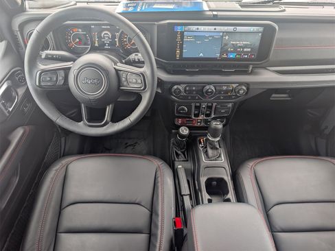 Used 2025 Jeep Wrangler Unlimited Rubicon w/ Technology Group image 6