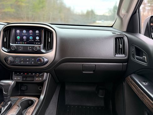 Used 2021 GMC Canyon Denali image 30