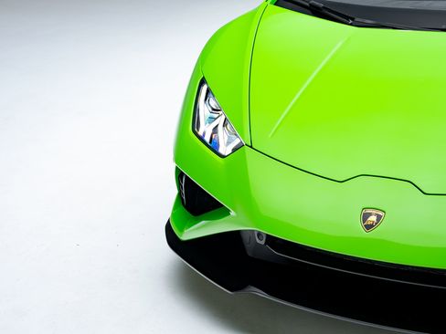 Used 2022 Lamborghini Huracan EVO RWD image 11