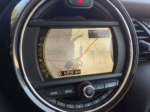 Used 2015 MINI Cooper S FWD image 16