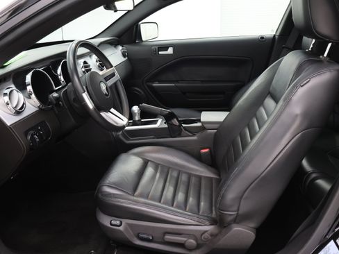 Used 2007 Ford Mustang GT RWD image 8