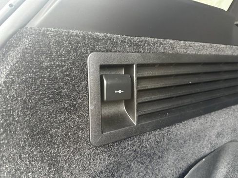 Used 2020 Land Rover Range Rover HSE image 20