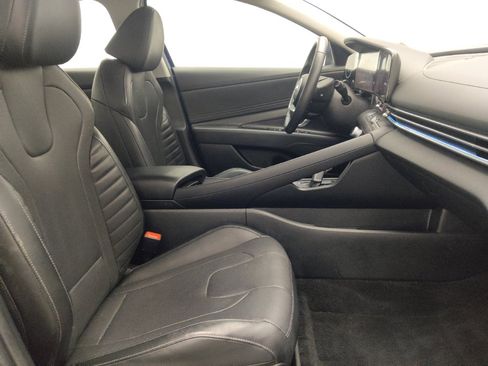 Used 2023 Hyundai Elantra Limited FWD image 21