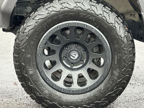 Used 2017 Toyota 4Runner SR5 Premium image 26