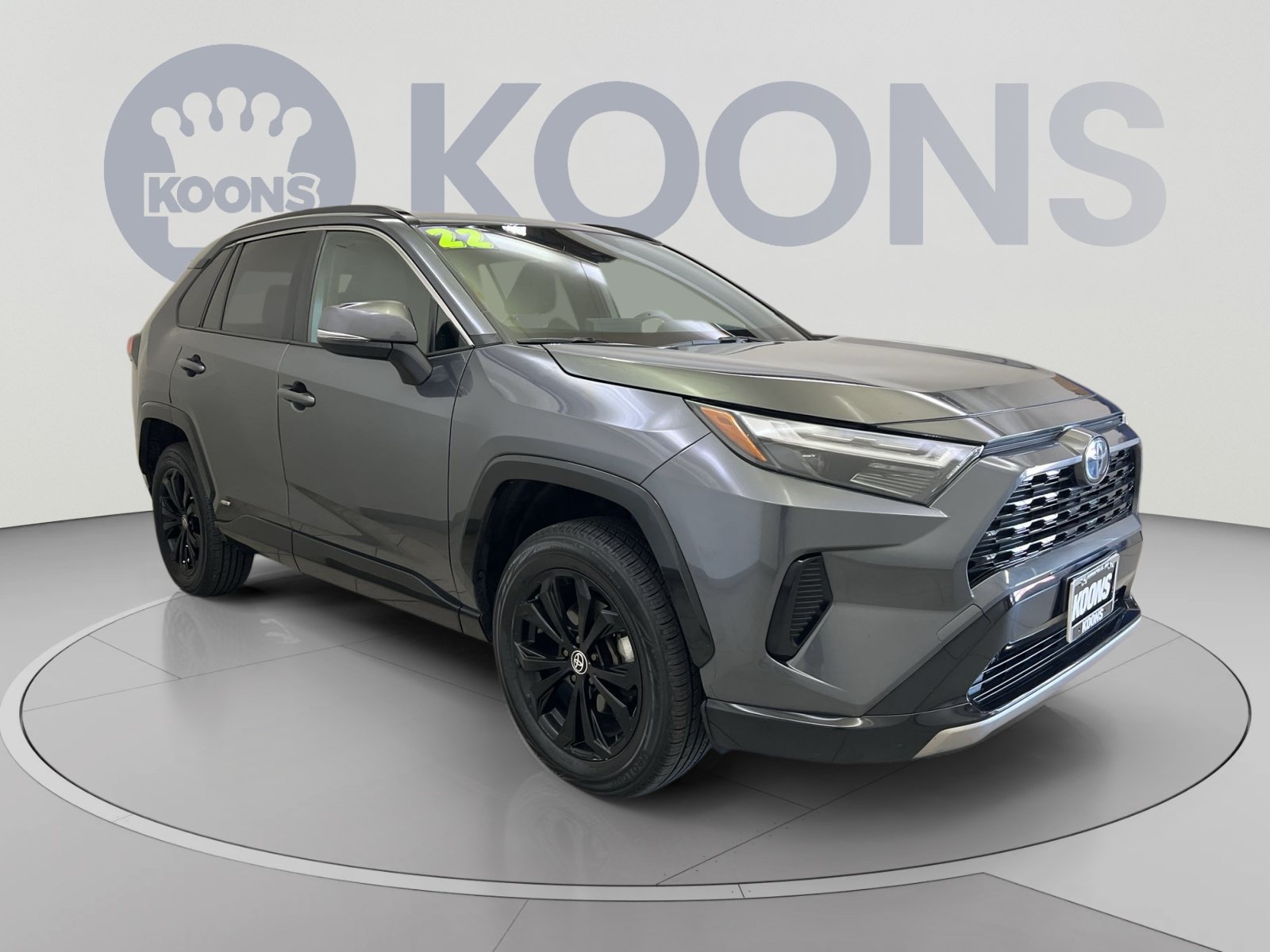 Used 2022 Toyota RAV4 SE w/ Convenience Package AWD/4WD image 2