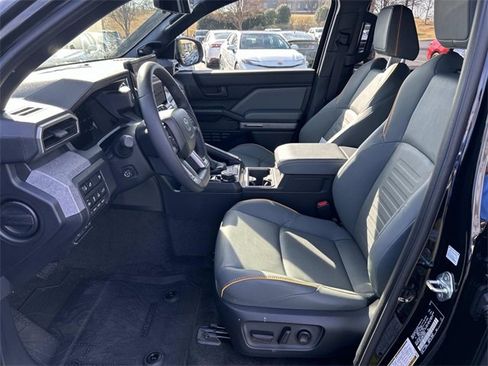 Used 2025 Toyota 4Runner Trailhunter image 23