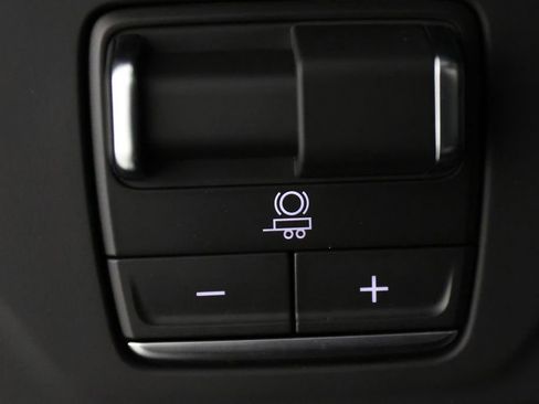 Used 2026 Cadillac Escalade ESV Platinum Sport w/ LPO, ONYX Package AWD/4WD image 30