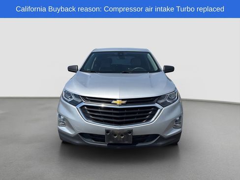 Used 2021 Chevrolet Equinox LS w/ LS Convenience Package FWD image 2
