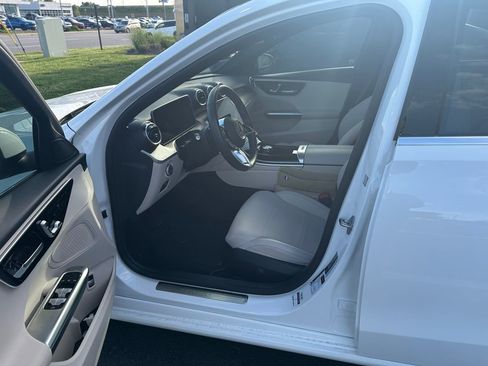 Used 2023 Mercedes-Benz C 300 4MATIC Sedan image 10