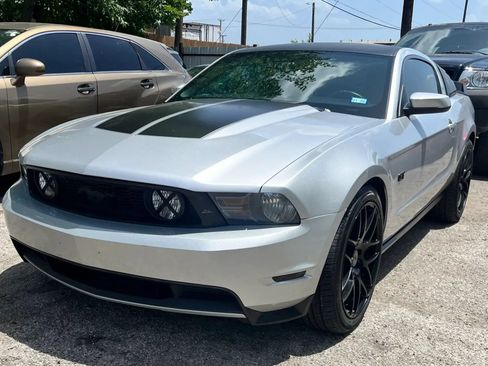 Used 2010 Ford Mustang GT RWD image 1