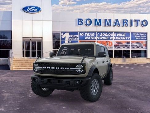 New 2025 Ford Bronco Badlands AWD/4WD image 2