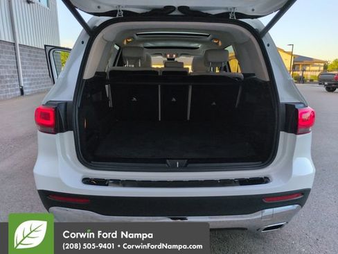 Used 2020 Mercedes-Benz GLB 250 4MATIC image 28