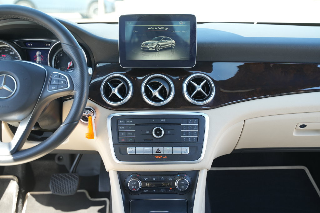 Used 2018 Mercedes-Benz CLA 250 4MATIC image 29