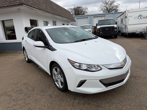 Used 2018 Chevrolet Volt LT image 8