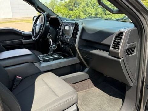 Used 2019 Ford F150 XLT w/ Equipment Group 302A Luxury AWD/4WD image 22