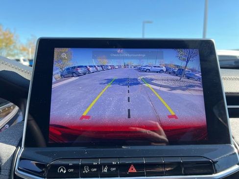 Used 2024 Jeep Compass Latitude w/ Altitude Special Edition image 19