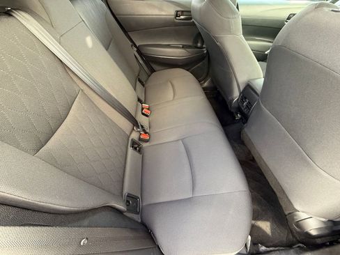 Used 2025 Toyota Corolla Cross LE image 30