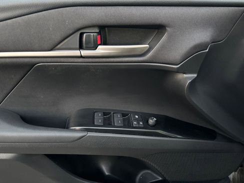 Used 2025 Toyota Camry LE image 20