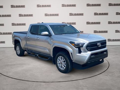 Used 2025 Toyota Tacoma SR5 AWD/4WD image 7