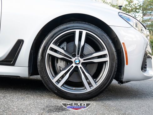 Used 2018 BMW 750i xDrive image 10