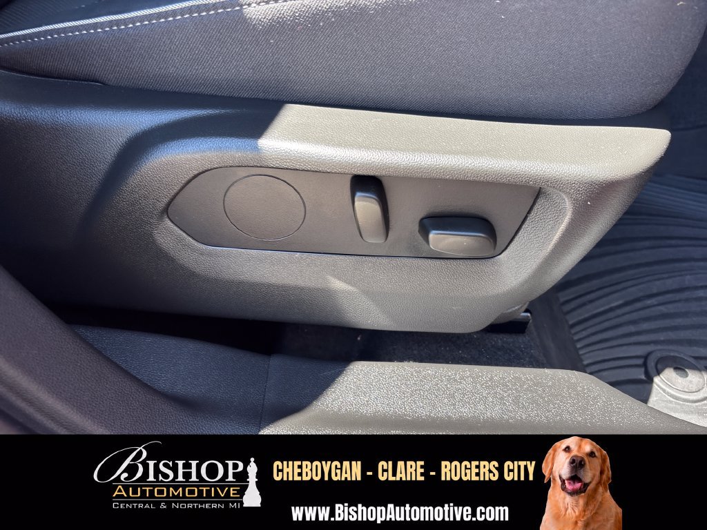 Used 2023 Buick Envision Essence AWD/4WD image 23