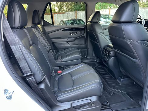 Used 2023 Honda Pilot EX-L image 12