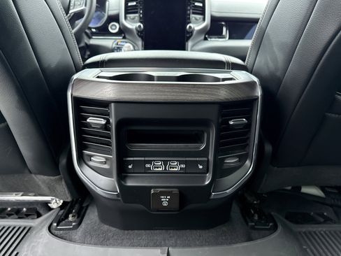 Used 2025 RAM 1500 Laramie AWD/4WD image 22